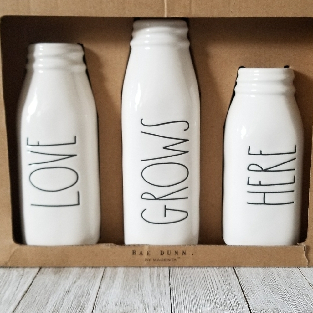 Rae Dunn LOVE GROWS HERE Milk Vase Set - Picture 6 of 6